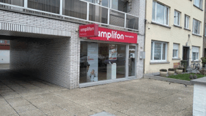 De bedrijfsnaam is Amplifon hoorcentrum