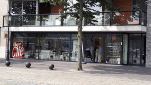 De bedrijfsnaam is gordijnen klein cité