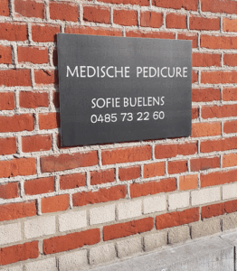 De bedrijfsnaam is medische pedicure Sofie Buelens