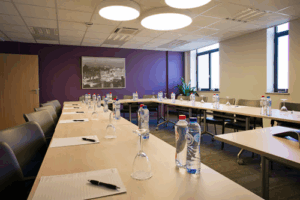 De bedrijfsnaam is Mitwit Office Antwerpen Centraal Station