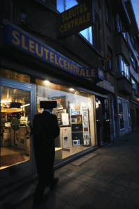 De bedrijfsnaam is Sleutelcentrale mul-t-lock center