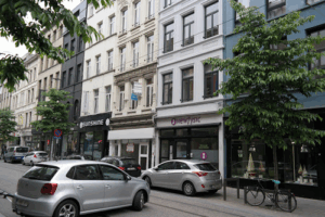 De bedrijfsnaam is Sunshine zonnecenter Relaxsun bvba