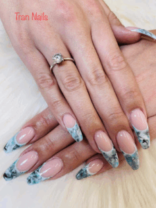 De bedrijfsnaam is tran nail