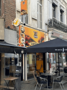 De bedrijfsnaam is yammy thai wok